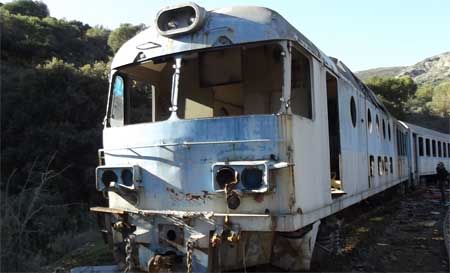 Αχλαδόκαμπος, τραίνα